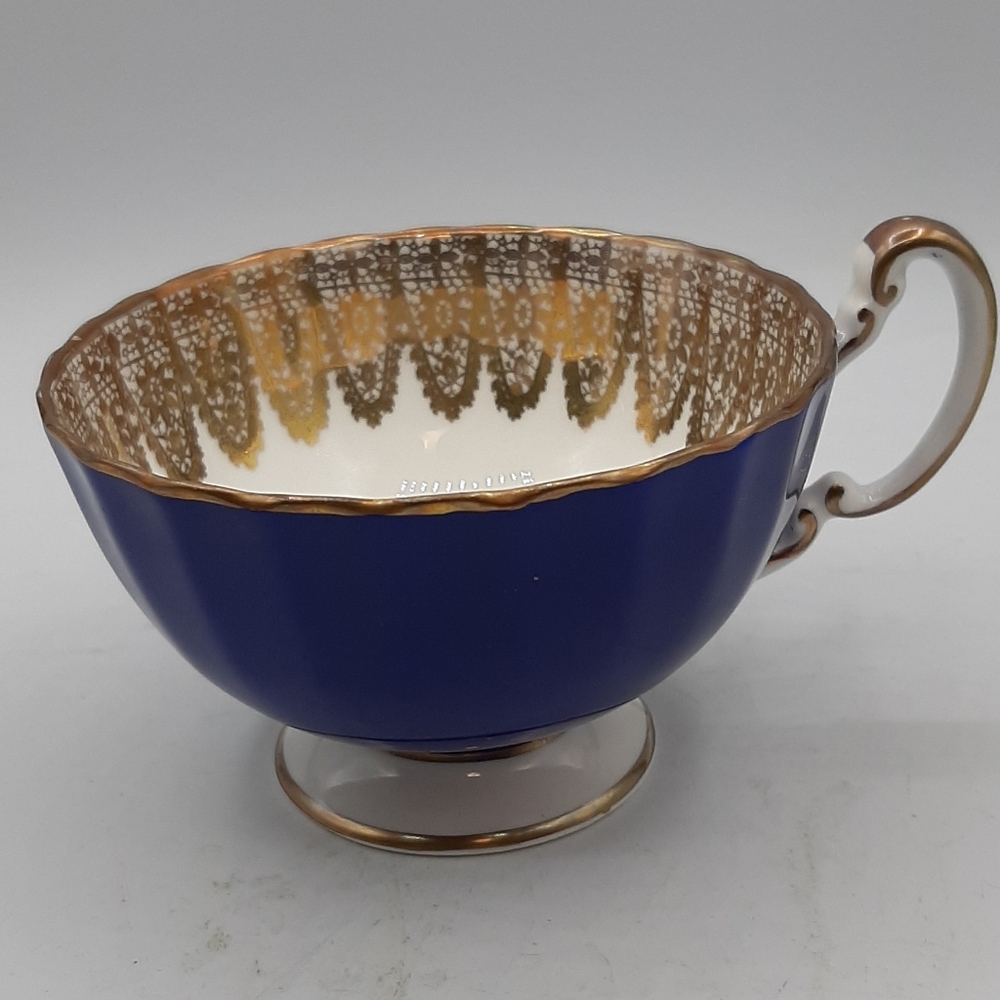 Vintage Aynsley Bone China Tea Cup and Saucer Cobalt Blue and Gold 2469 - Picture 7 of 10